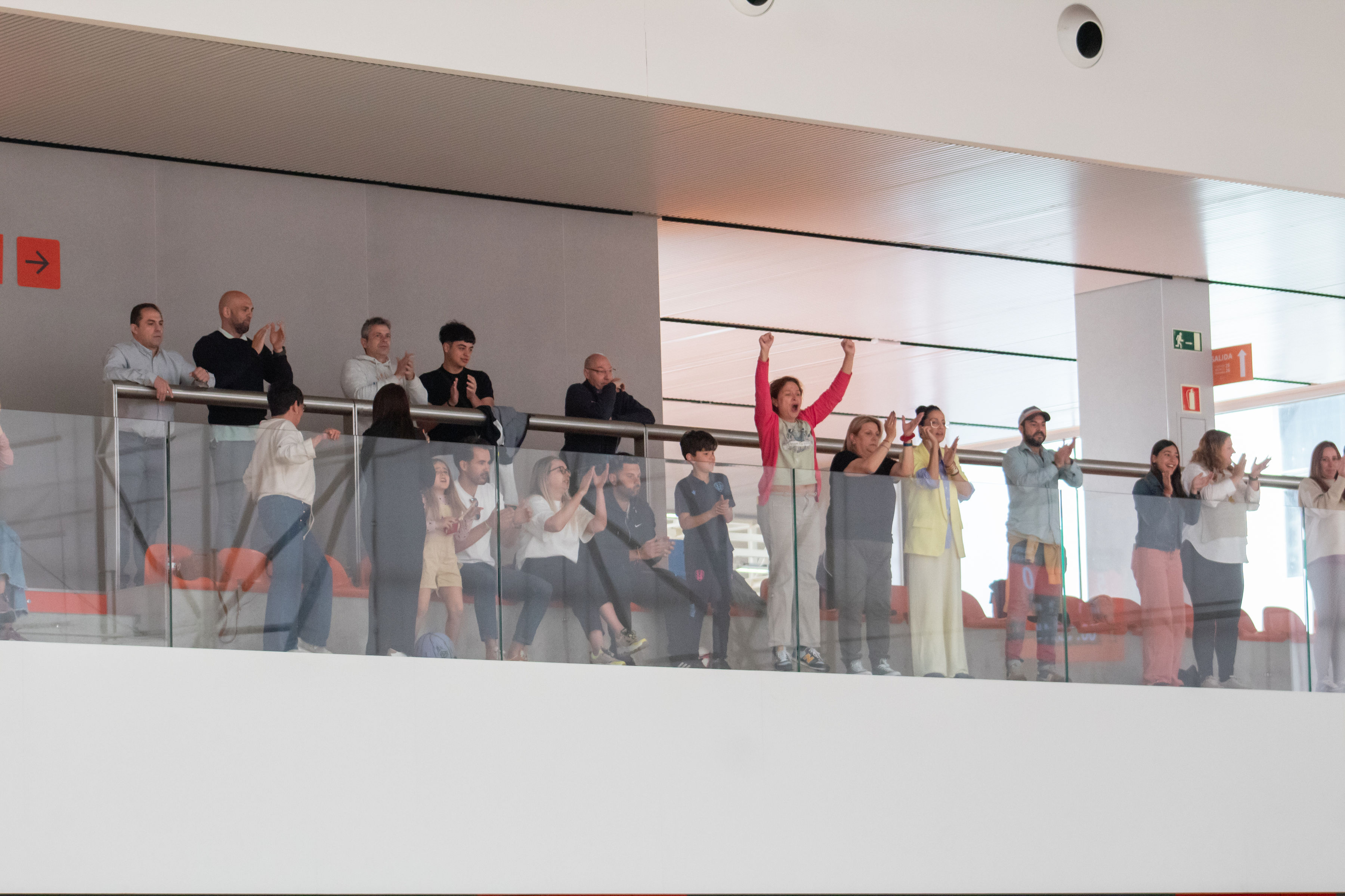 Público animando desde la grada